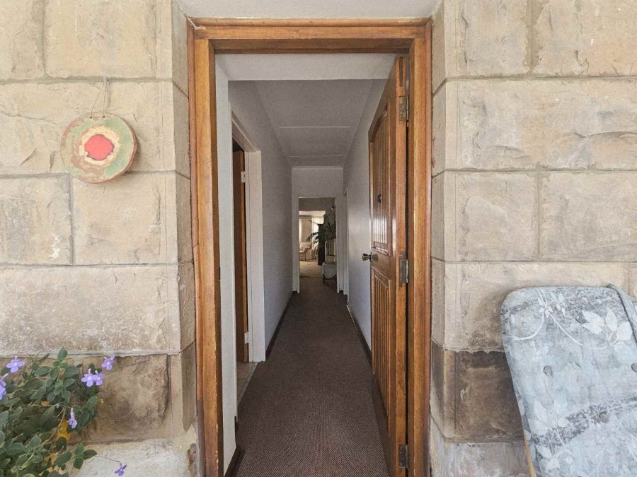 4 Bedroom Property for Sale in Ladybrand Free State